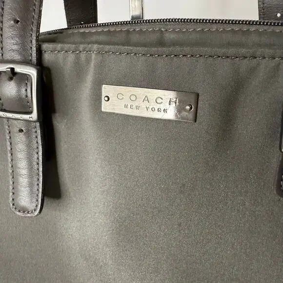 Coach Vintage Plain Gray and Brown Shoulder Bag Medium - Picture 3 of 11